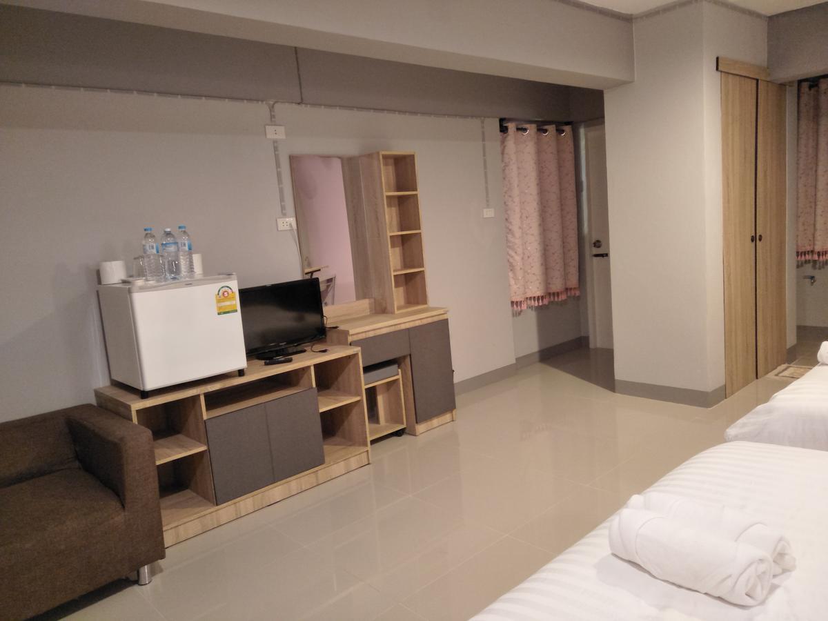 Rinrada Place Hotel Ubon Ratchathani Exterior foto