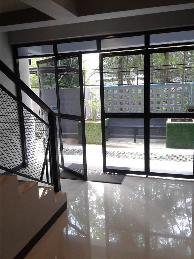 Rinrada Place Hotel Ubon Ratchathani Exterior foto