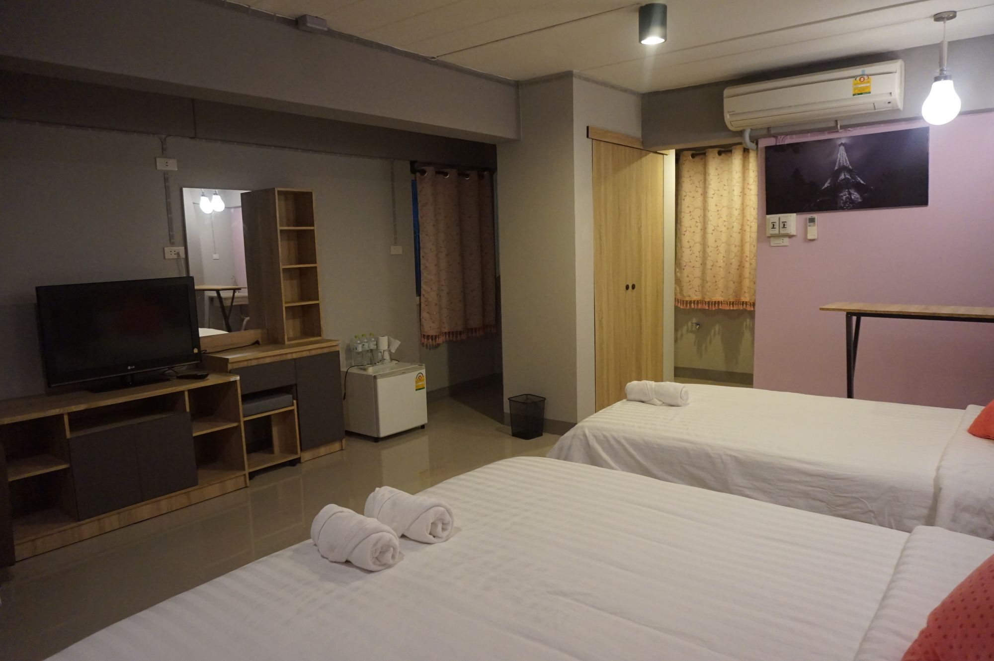 Rinrada Place Hotel Ubon Ratchathani Exterior foto
