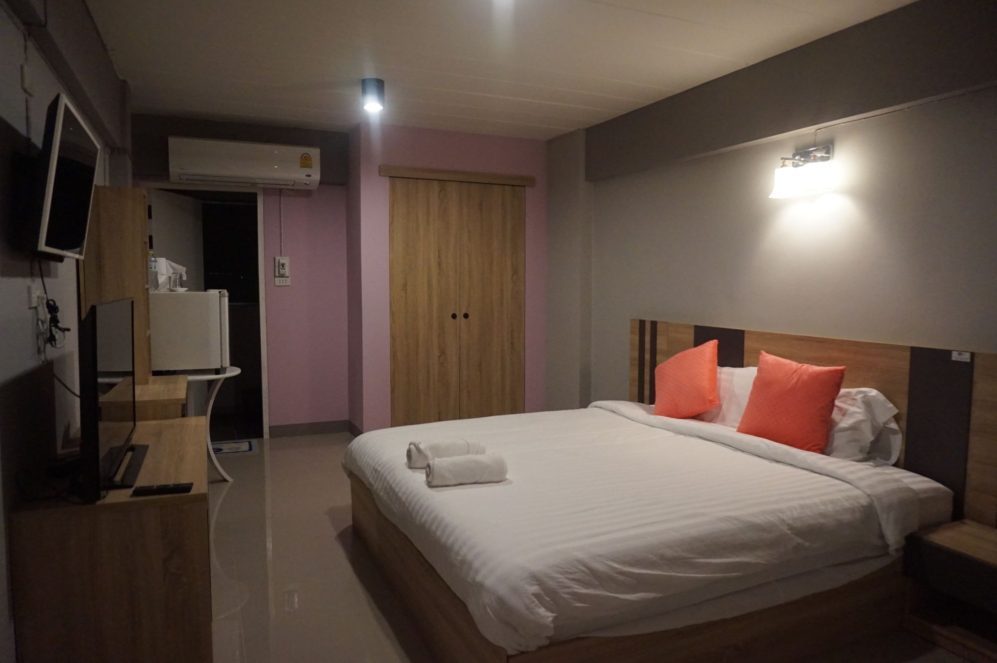 Rinrada Place Hotel Ubon Ratchathani Exterior foto